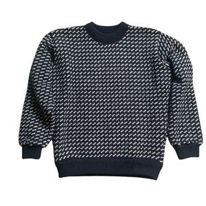 L.L. Bean Navy and White Patterned Crew Neck Sweater